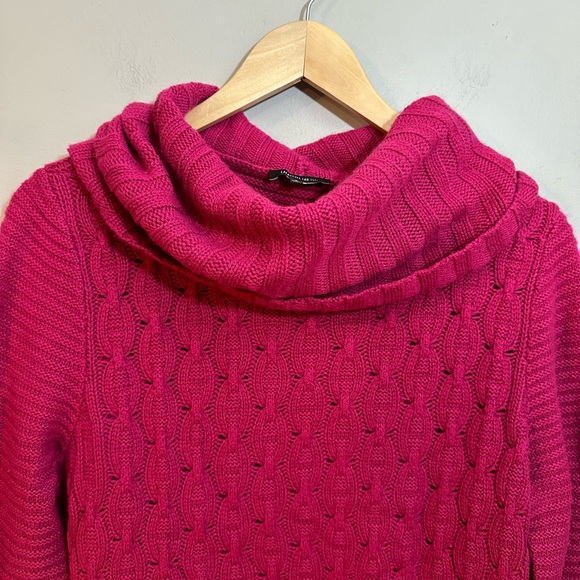 Lafayette 148 100% Cashmere Magenta Cowl Neck Sweater Large - Picture 2 of 11